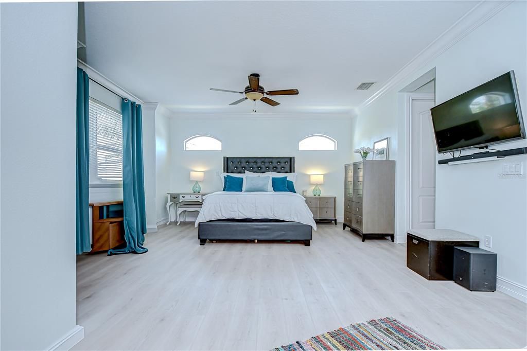 For Sale: $514,900 (3 beds, 2 baths, 2538 Square Feet)