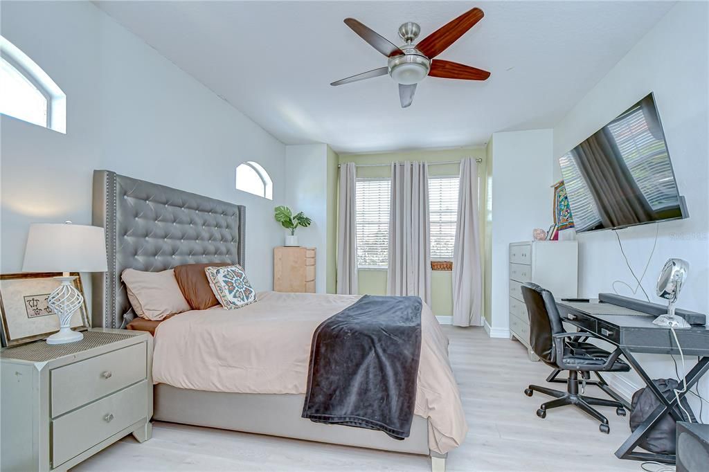 For Sale: $514,900 (3 beds, 2 baths, 2538 Square Feet)