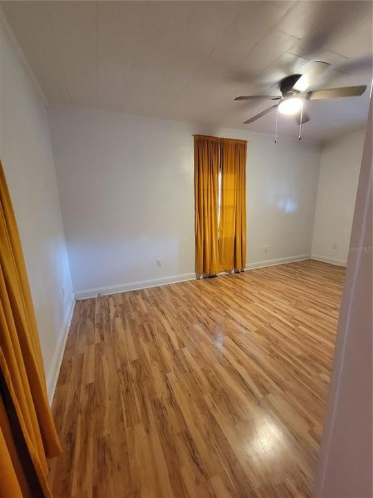 For Rent: $1,150 (2 beds, 1 baths, 860 Square Feet)