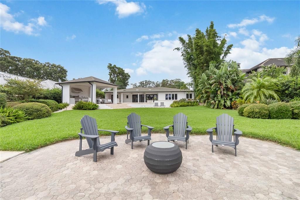 For Sale: $1,595,000 (4 beds, 3 baths, 2498 Square Feet)