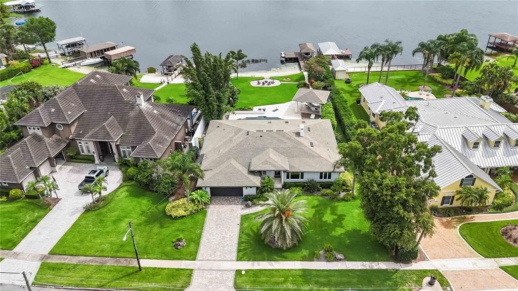 For Sale: $1,595,000 (4 beds, 3 baths, 2498 Square Feet)