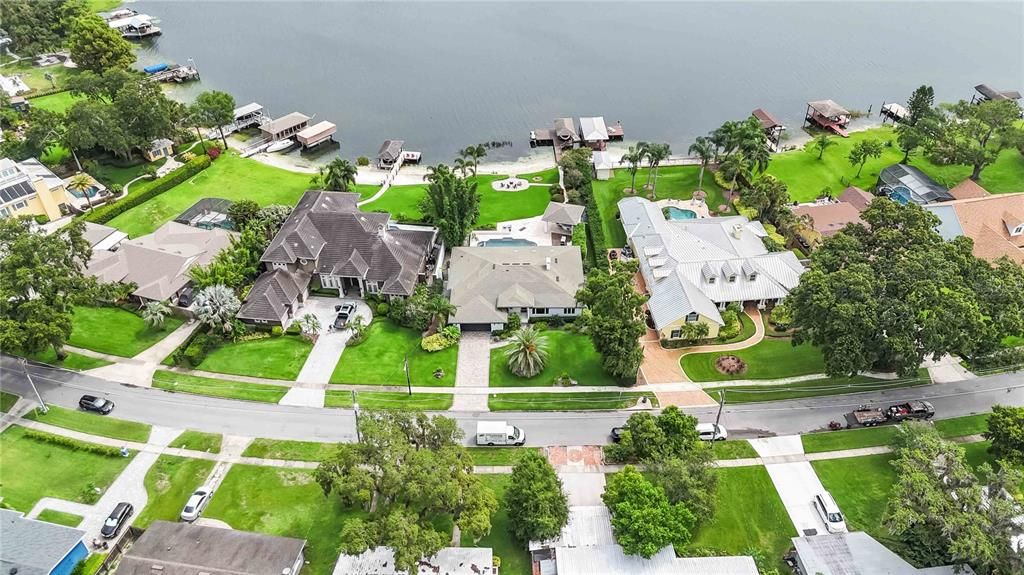 For Sale: $1,595,000 (4 beds, 3 baths, 2498 Square Feet)