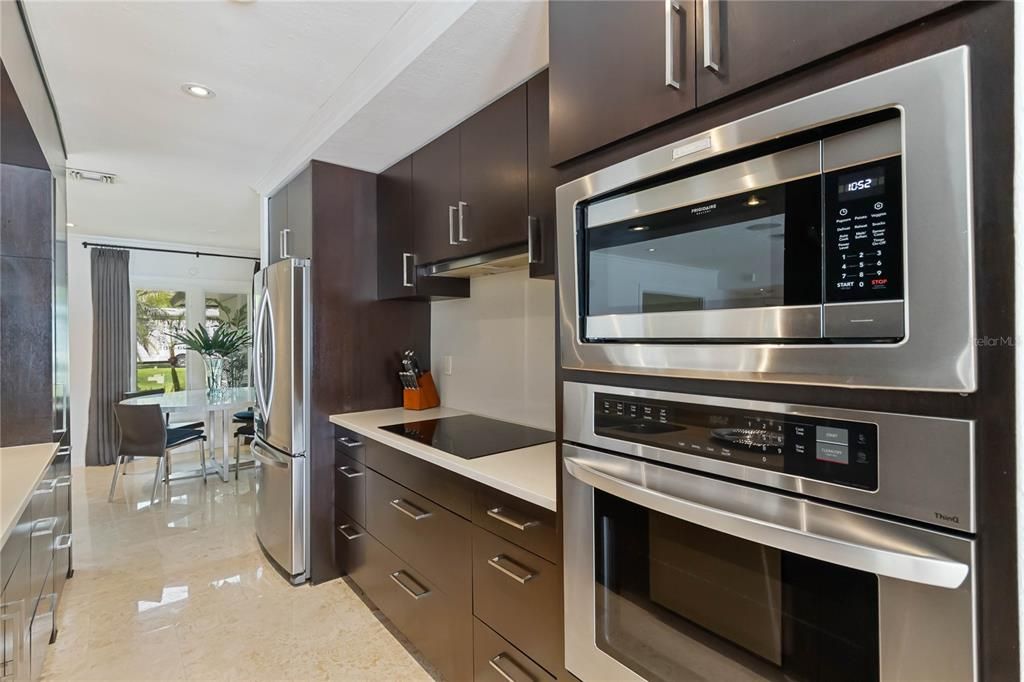 For Sale: $1,595,000 (4 beds, 3 baths, 2498 Square Feet)