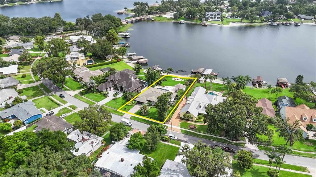 For Sale: $1,595,000 (4 beds, 3 baths, 2498 Square Feet)