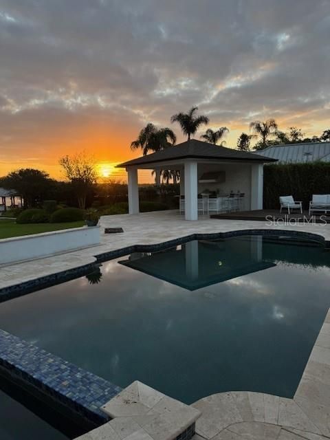 For Sale: $1,595,000 (4 beds, 3 baths, 2498 Square Feet)