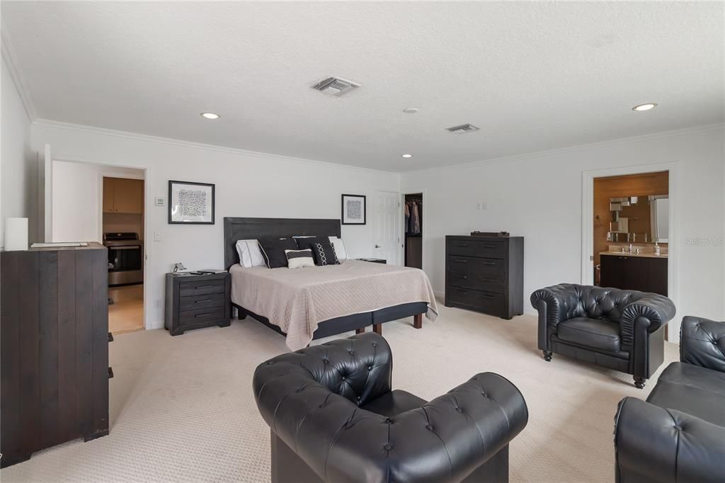 For Sale: $1,595,000 (4 beds, 3 baths, 2498 Square Feet)