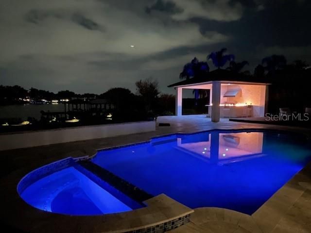 For Sale: $1,595,000 (4 beds, 3 baths, 2498 Square Feet)