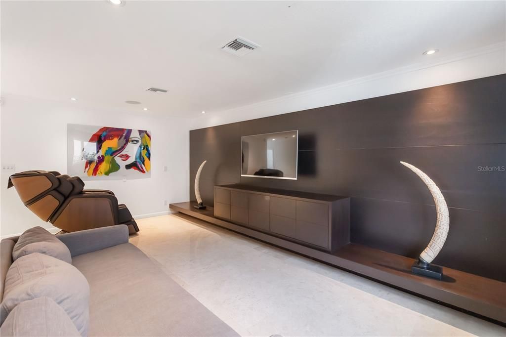 For Sale: $1,595,000 (4 beds, 3 baths, 2498 Square Feet)