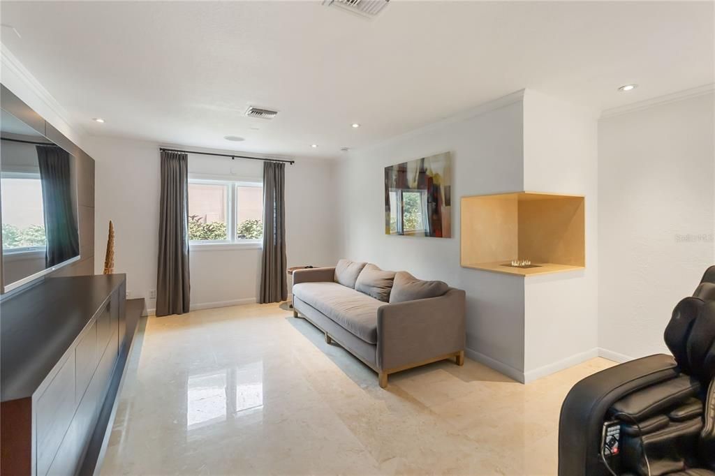 For Sale: $1,595,000 (4 beds, 3 baths, 2498 Square Feet)