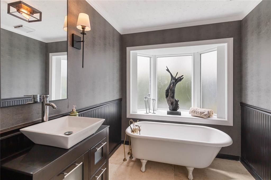 For Sale: $1,595,000 (4 beds, 3 baths, 2498 Square Feet)