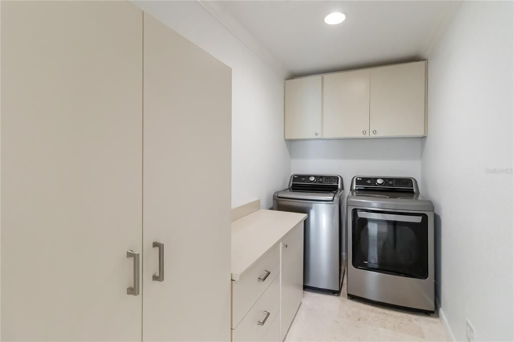 For Sale: $1,595,000 (4 beds, 3 baths, 2498 Square Feet)