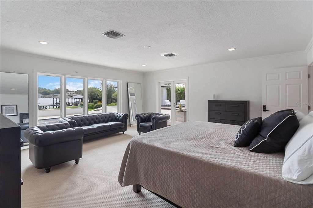 For Sale: $1,595,000 (4 beds, 3 baths, 2498 Square Feet)