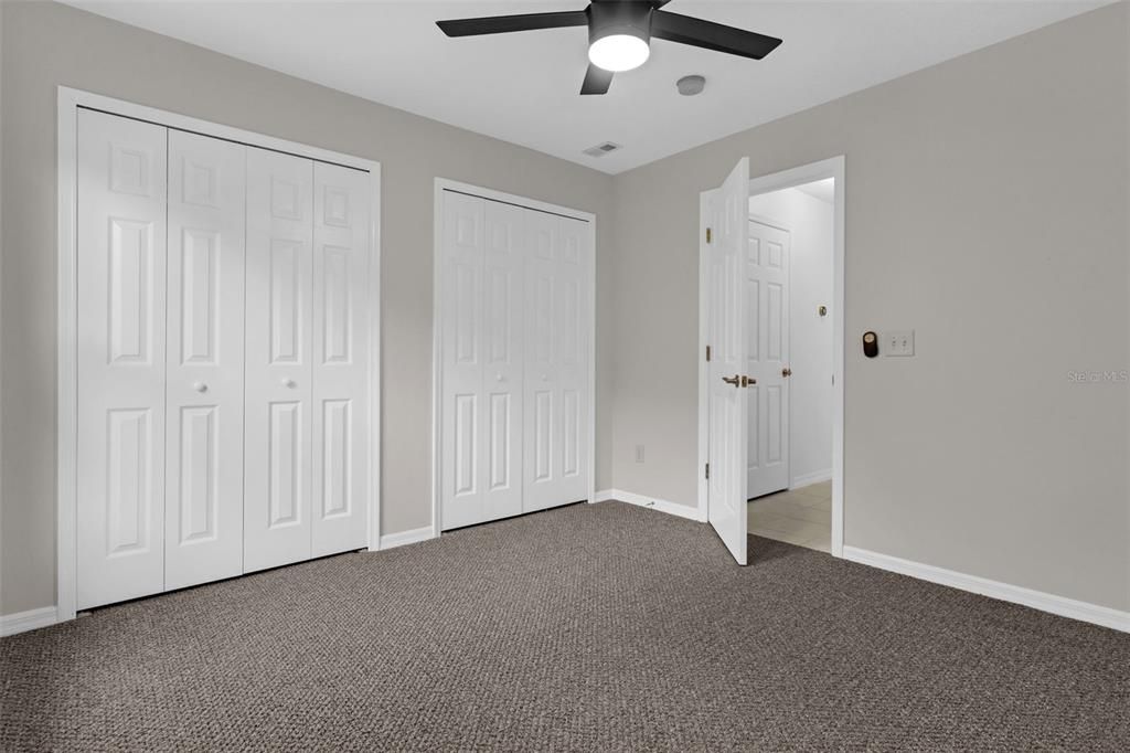 En Venta: $719,000 (4 camas, 3 baños, 2516 Pies cuadrados)