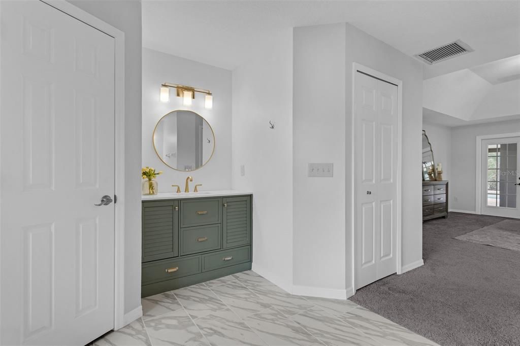 En Venta: $719,000 (4 camas, 3 baños, 2516 Pies cuadrados)