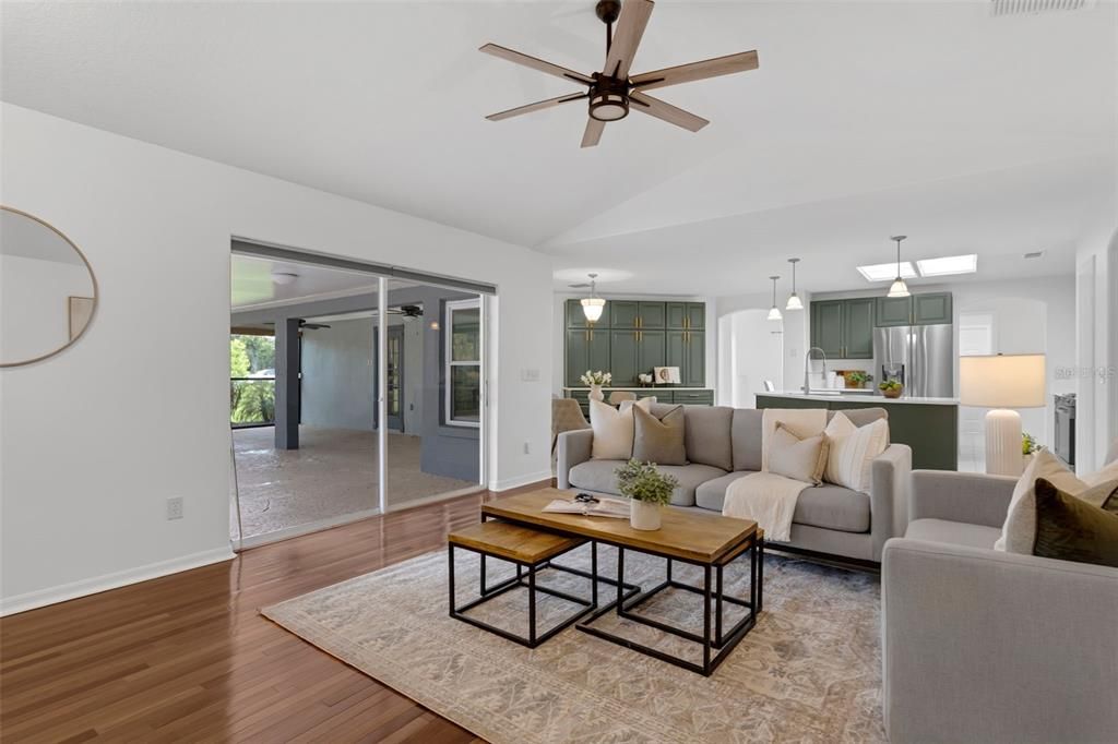 En Venta: $719,000 (4 camas, 3 baños, 2516 Pies cuadrados)