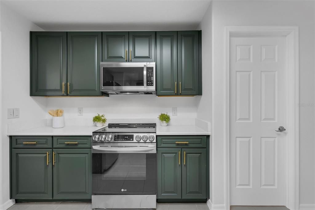 En Venta: $719,000 (4 camas, 3 baños, 2516 Pies cuadrados)