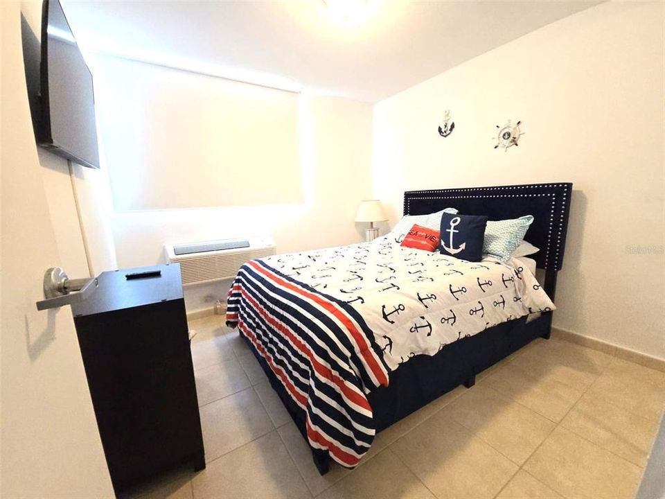 For Sale: $389,000 (4 beds, 3 baths, 1640 Square Feet)