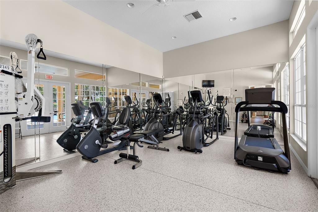 合同活跃: $789,000 (3 贝兹, 3 浴室, 1935 平方英尺)