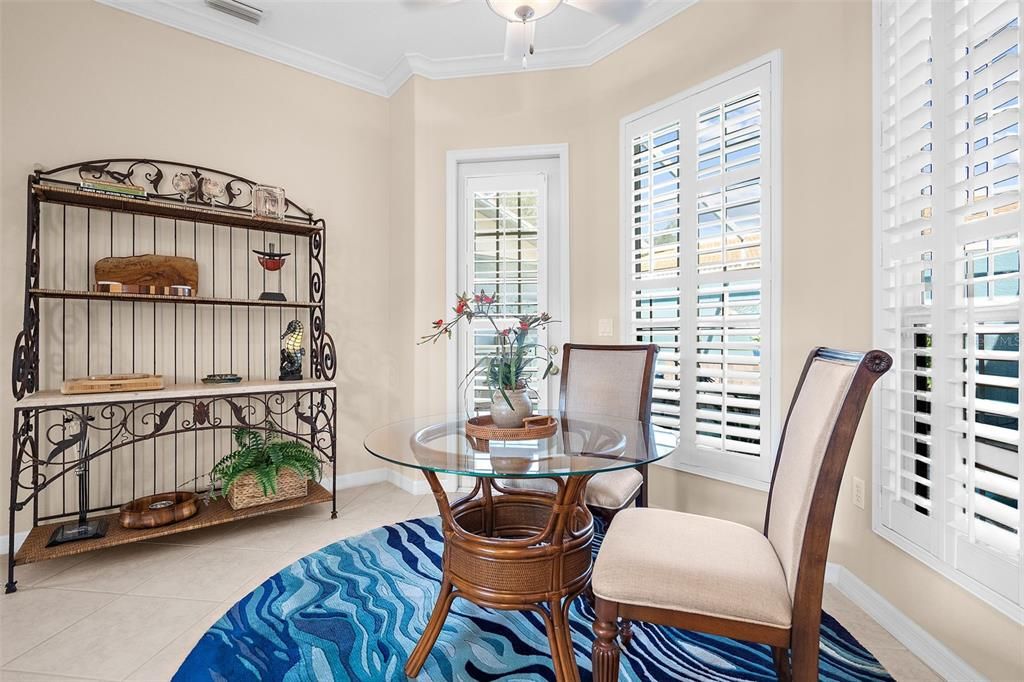 合同活跃: $789,000 (3 贝兹, 3 浴室, 1935 平方英尺)