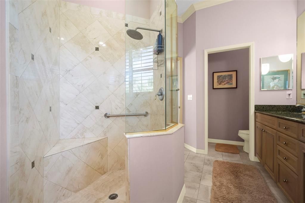 合同活跃: $789,000 (3 贝兹, 3 浴室, 1935 平方英尺)