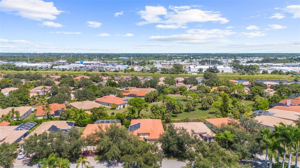 合同活跃: $789,000 (3 贝兹, 3 浴室, 1935 平方英尺)