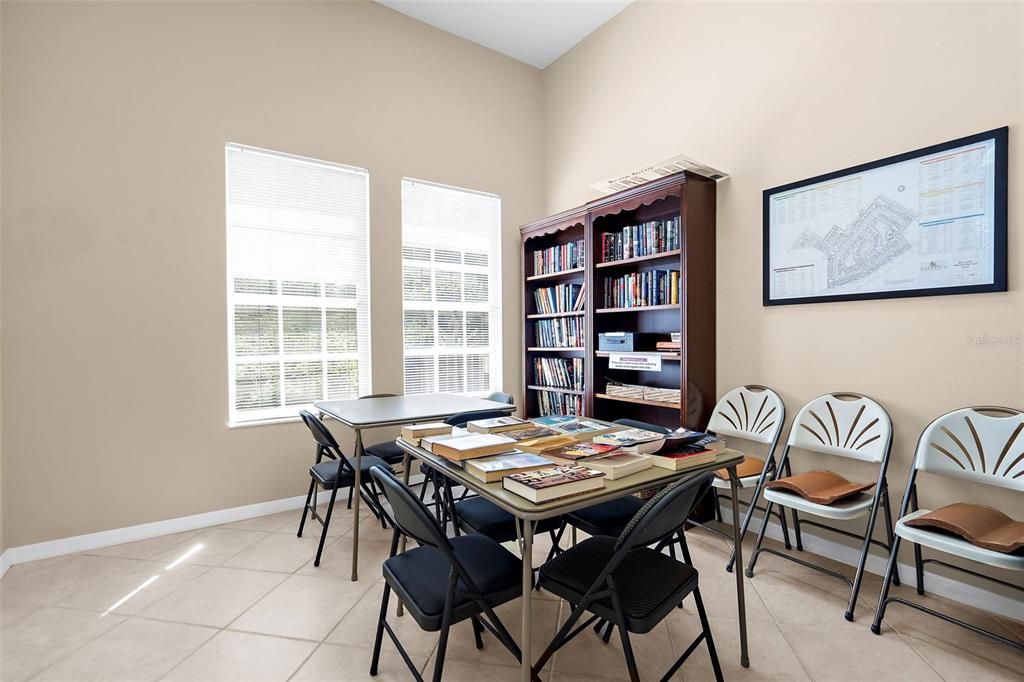 合同活跃: $789,000 (3 贝兹, 3 浴室, 1935 平方英尺)