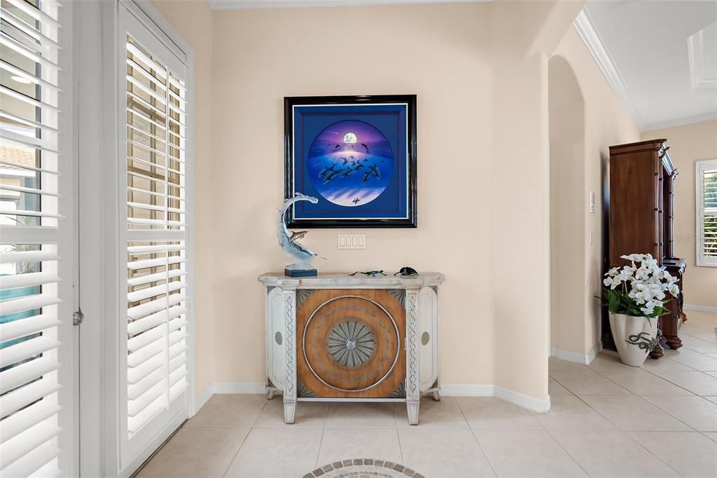 合同活跃: $789,000 (3 贝兹, 3 浴室, 1935 平方英尺)