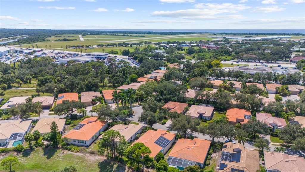 合同活跃: $789,000 (3 贝兹, 3 浴室, 1935 平方英尺)