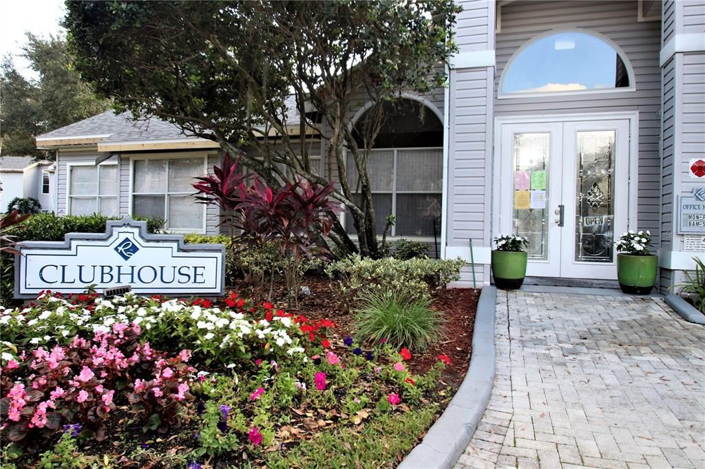 待售: $214,999 (2 贝兹, 2 浴室, 899 平方英尺)