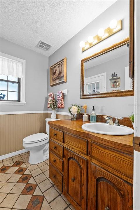 待售: $699,999 (3 贝兹, 2 浴室, 2010 平方英尺)