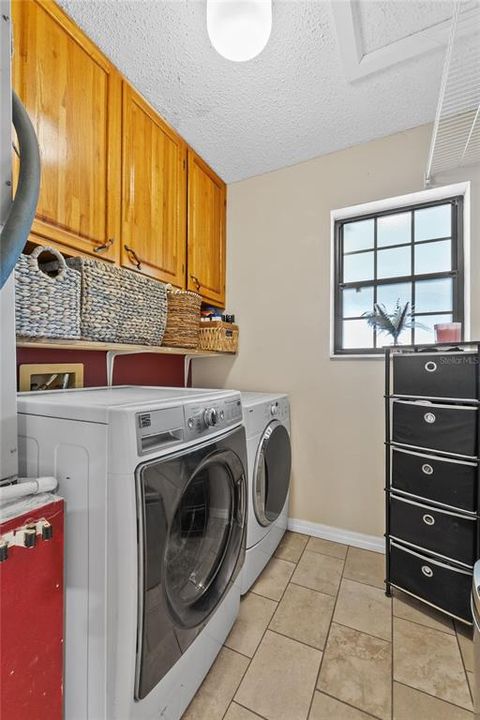 待售: $699,999 (3 贝兹, 2 浴室, 2010 平方英尺)