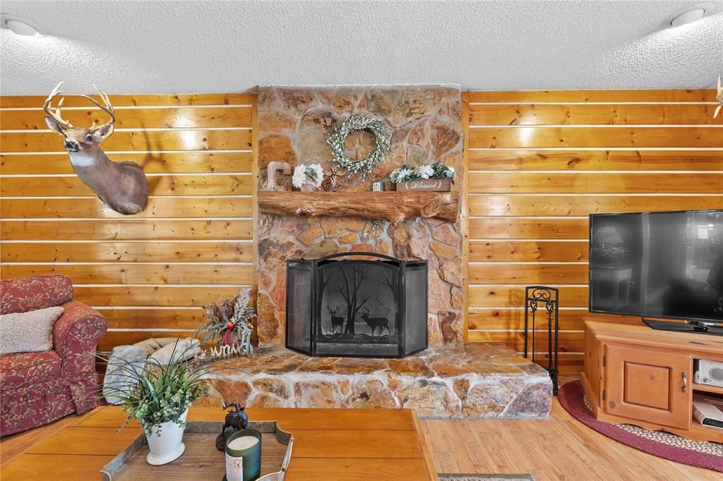 待售: $699,999 (3 贝兹, 2 浴室, 2010 平方英尺)