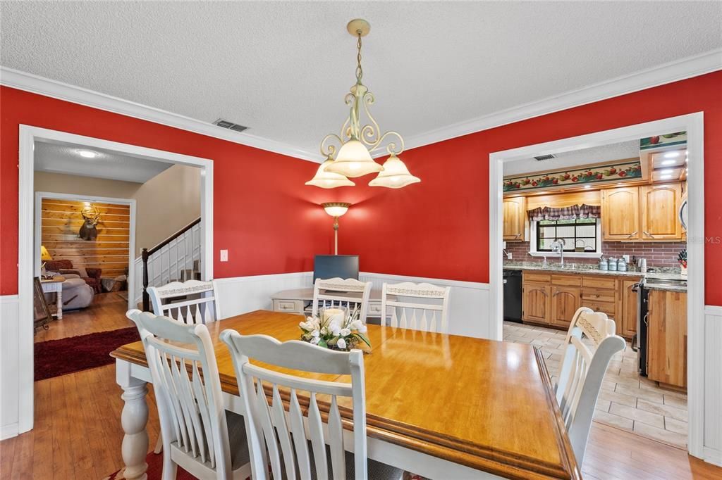 待售: $699,999 (3 贝兹, 2 浴室, 2010 平方英尺)