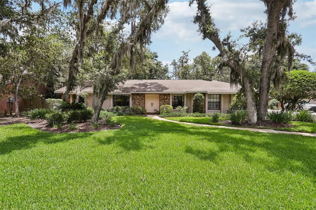 Recently Sold: $575,000 (3 beds, 2 baths, 1882 Square Feet)