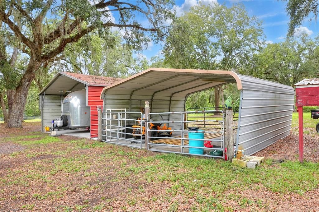 待售: $399,900 (13.41 acres)