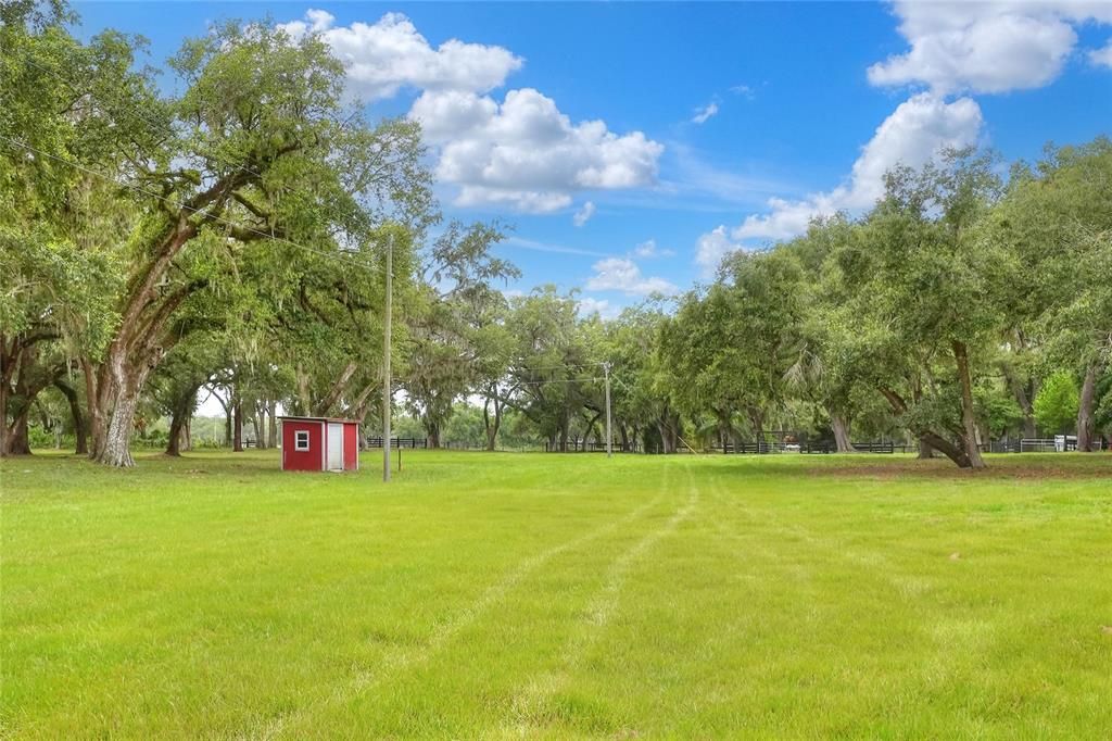 待售: $399,900 (13.41 acres)