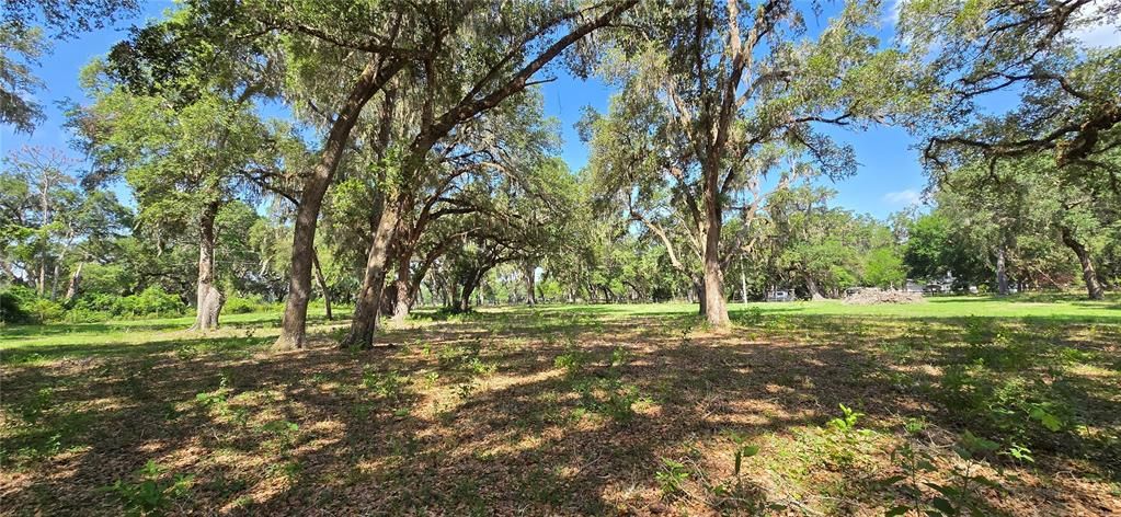 待售: $399,900 (13.41 acres)