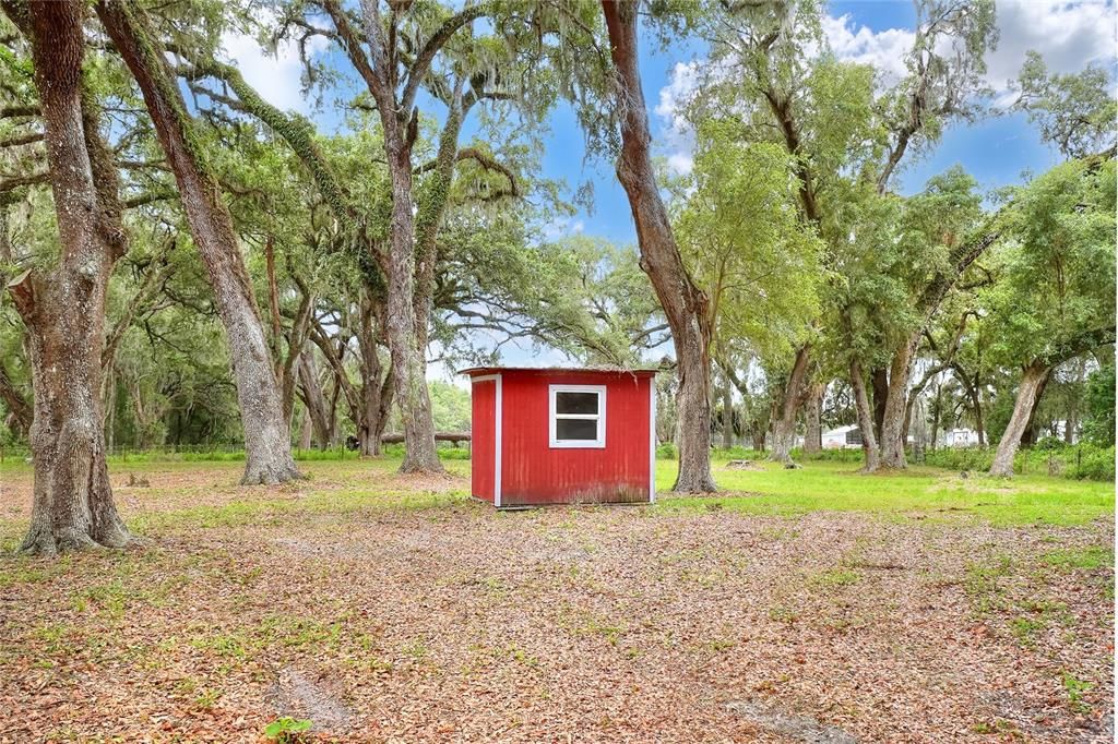 待售: $399,900 (13.41 acres)