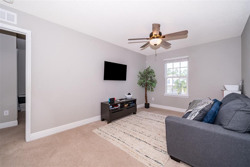 待售: $575,000 (5 贝兹, 2 浴室, 2424 平方英尺)