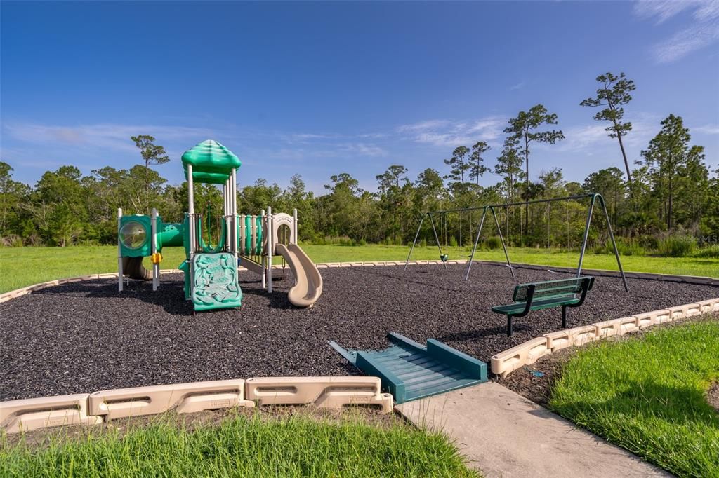 待售: $575,000 (5 贝兹, 2 浴室, 2424 平方英尺)