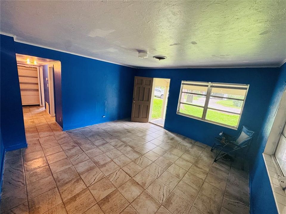 Activo con contrato: $180,000 (3 camas, 2 baños, 936 Pies cuadrados)