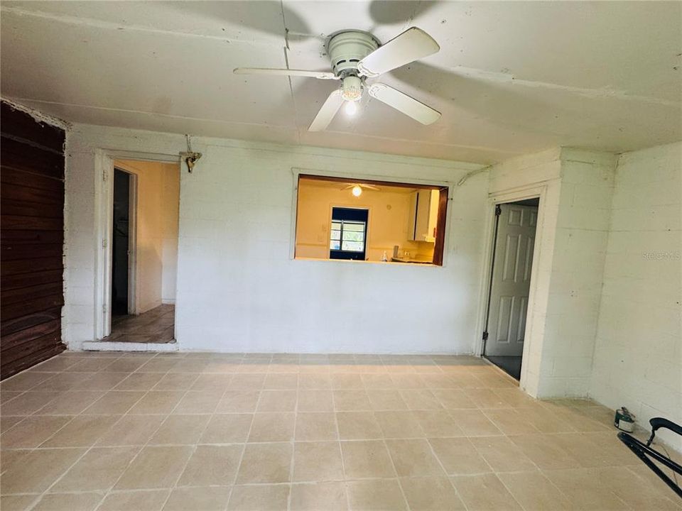 Activo con contrato: $180,000 (3 camas, 2 baños, 936 Pies cuadrados)