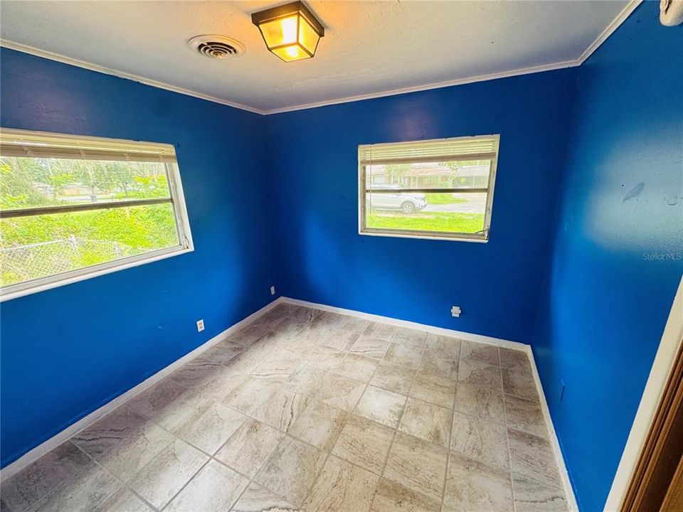 Activo con contrato: $180,000 (3 camas, 2 baños, 936 Pies cuadrados)