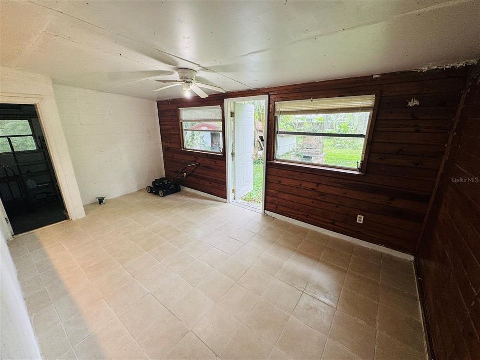 Activo con contrato: $180,000 (3 camas, 2 baños, 936 Pies cuadrados)