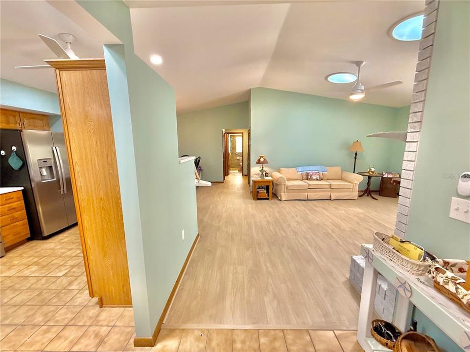 Activo con contrato: $674,000 (2 camas, 2 baños, 1572 Pies cuadrados)