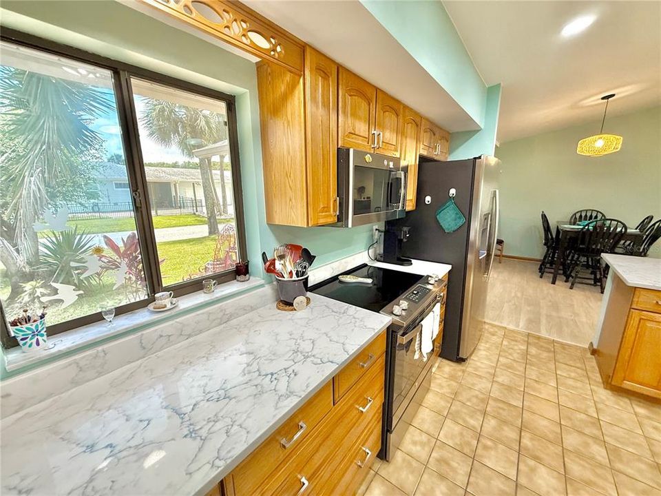 Activo con contrato: $674,000 (2 camas, 2 baños, 1572 Pies cuadrados)