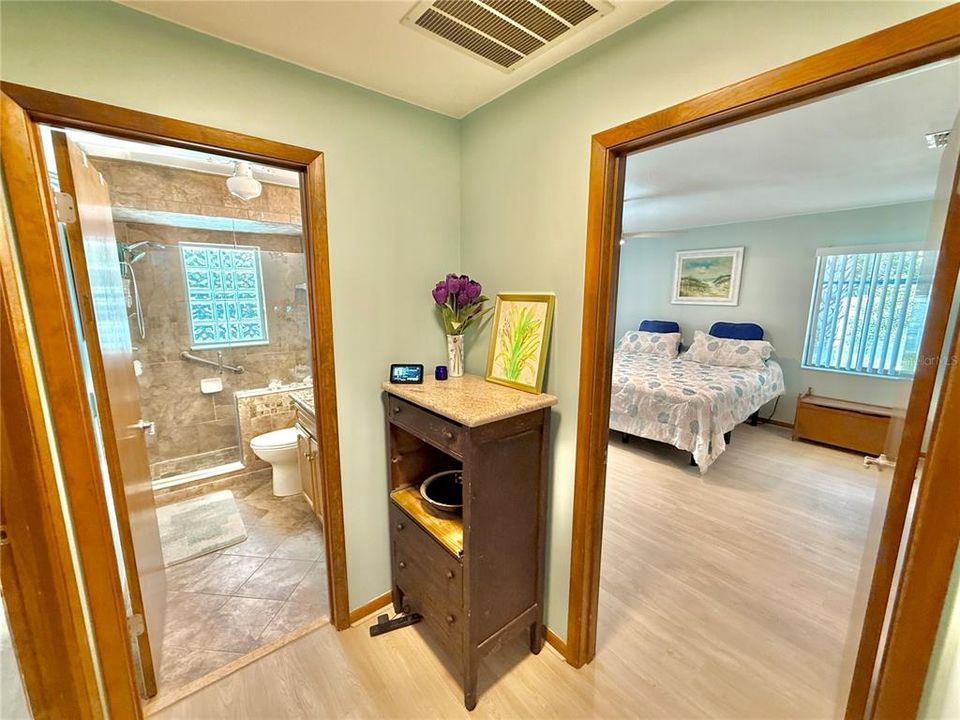 Activo con contrato: $674,000 (2 camas, 2 baños, 1572 Pies cuadrados)