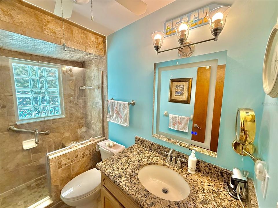 Activo con contrato: $674,000 (2 camas, 2 baños, 1572 Pies cuadrados)