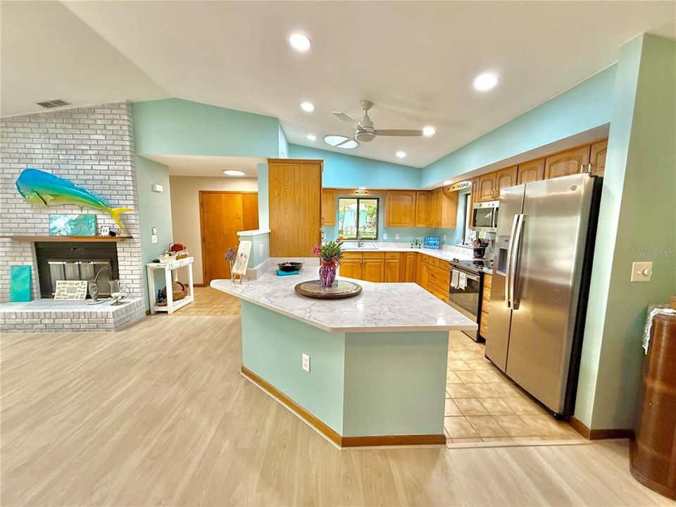 Activo con contrato: $674,000 (2 camas, 2 baños, 1572 Pies cuadrados)