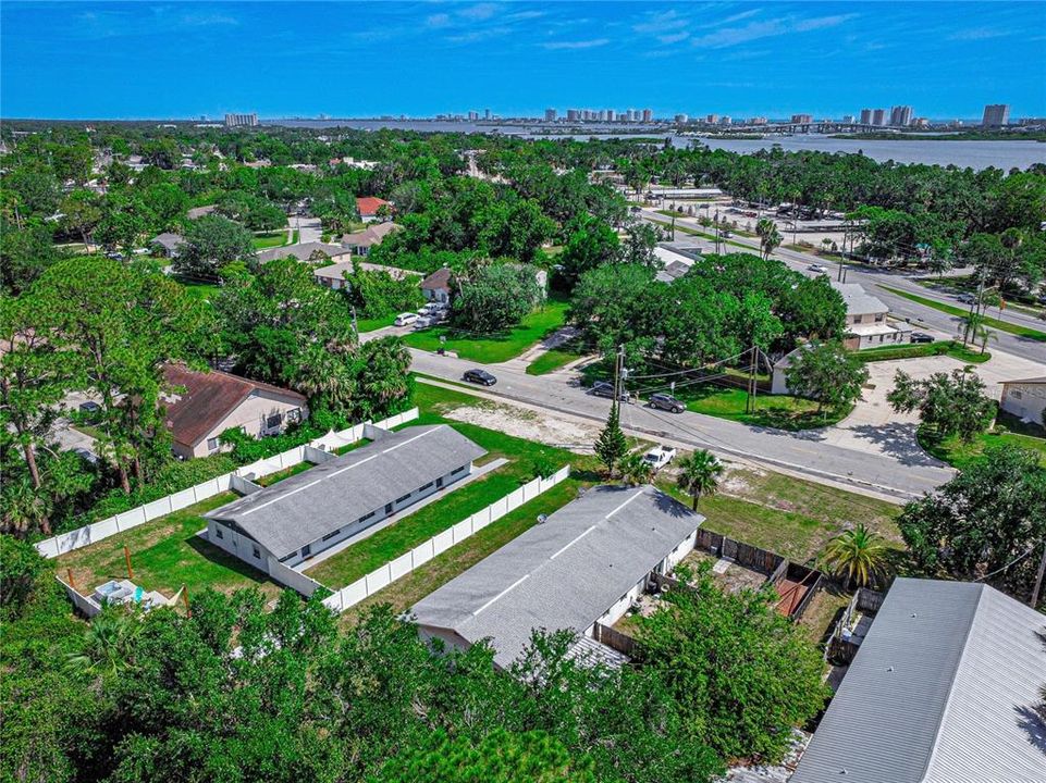 待售: $990,000 (2 贝兹, 0 浴室, 2240 平方英尺)